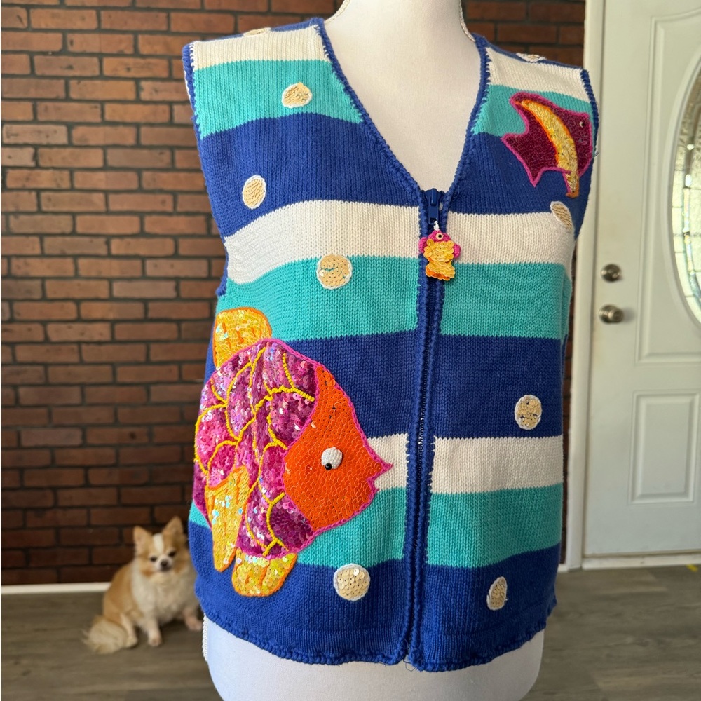 BellePointe Tropical‎ Fish Sequin Zip Sweater Vest Blue Striped Medium